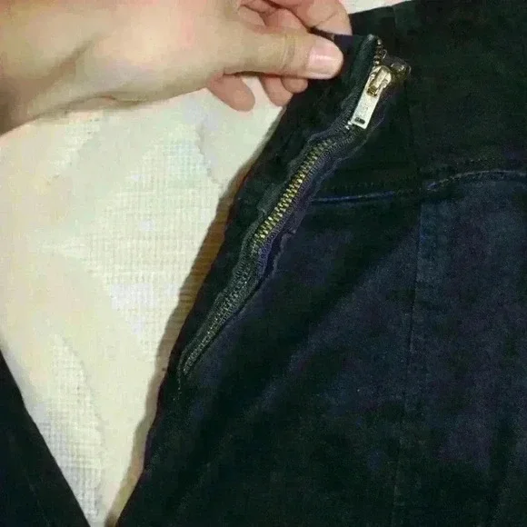 NWOT GUESS PUSH UP LEGGINGS - Picture 3 of 5